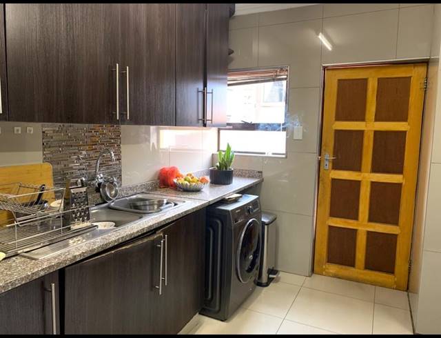 3 BEDROOM PROPERTY TO RENT IN STONERIDGE